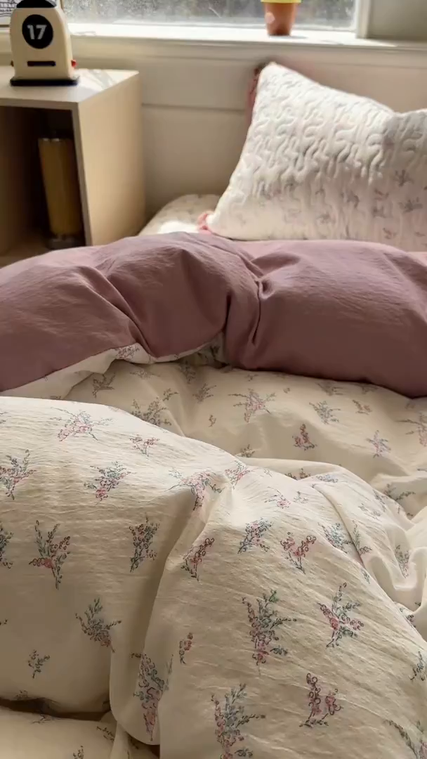 91家纺网 家纺一手货源 找家纺 美梦家纺 2025新款皱皱纱花边夹棉床盖四件套 知夏