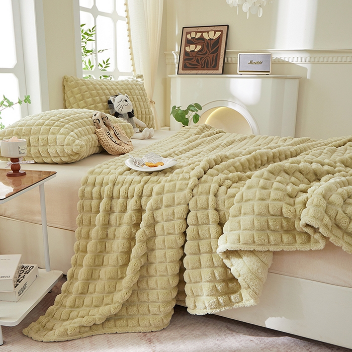 91家纺网 家纺一手货源 找家纺 （总）楼兰公主 2025新款云感梦境纯色剪花雕花毯