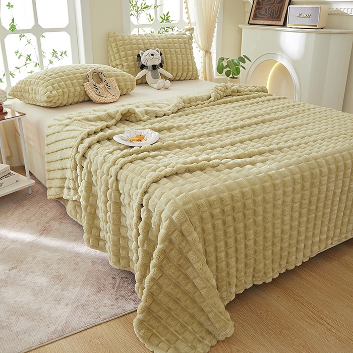 91家纺网 家纺一手货源 找家纺 楼兰公主 2025新款云感梦境纯色剪花雕花毯 柠檬黄