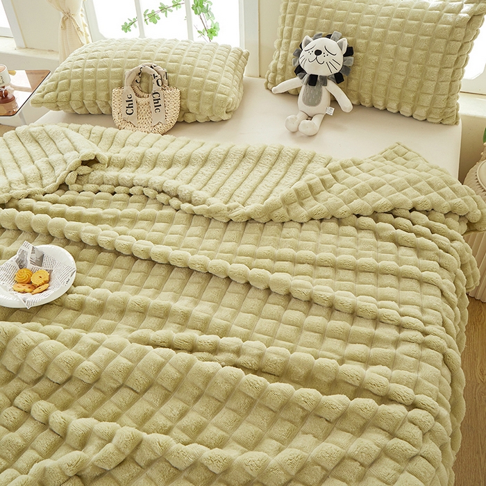 91家纺网 家纺一手货源 找家纺 楼兰公主 2025新款云感梦境纯色剪花雕花毯 柠檬黄