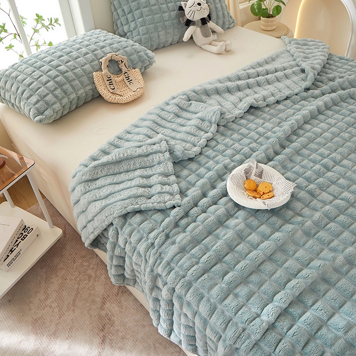 91家纺网 家纺一手货源 找家纺 楼兰公主 2025新款云感梦境纯色剪花雕花毯 云雾兰