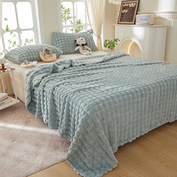 91家纺网 家纺一手货源 找家纺 楼兰公主 2025新款云感梦境纯色剪花雕花毯 云雾兰