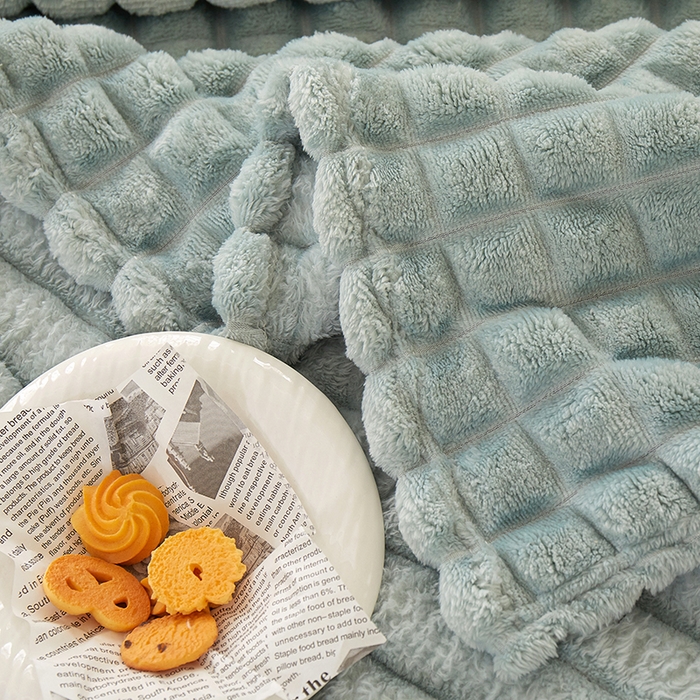 91家纺网 家纺一手货源 找家纺 楼兰公主 2025新款云感梦境纯色剪花雕花毯 云雾兰