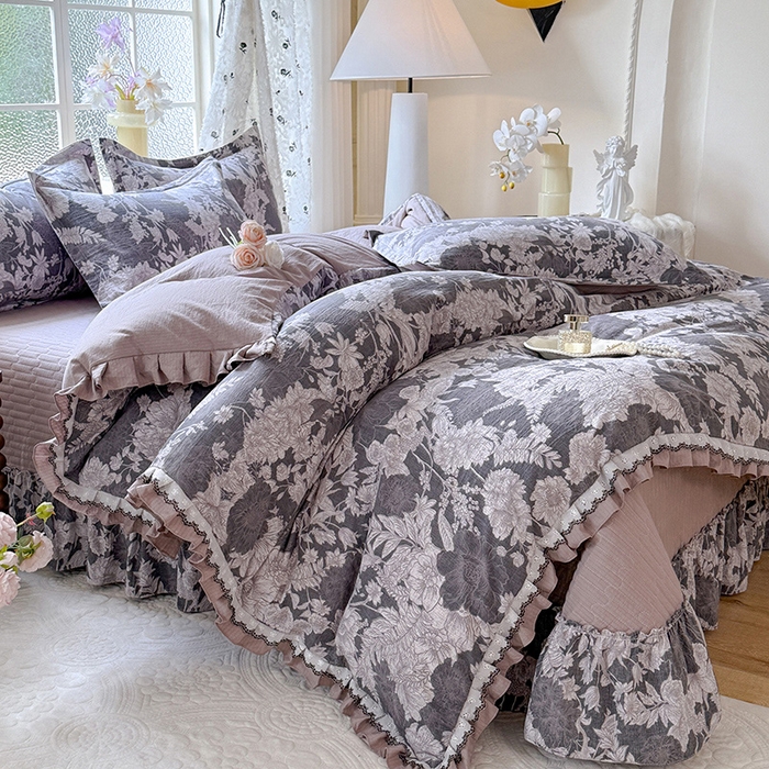 91家纺网 家纺一手货源 找家纺 韩约家纺 2025新款1双层刺绣花边法式床盖款棉麻四件套（全网控价：不低于1.5m139，1.8m144，2.0m149，2.0加大154） 玉环