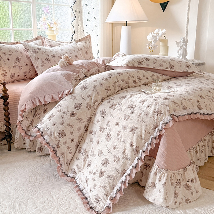 91家纺网 家纺一手货源 找家纺 韩约家纺 2025新款1双层刺绣花边法式床盖款棉麻四件套（全网控价：不低于1.5m139，1.8m144，2.0m149，2.0加大154） 云絮