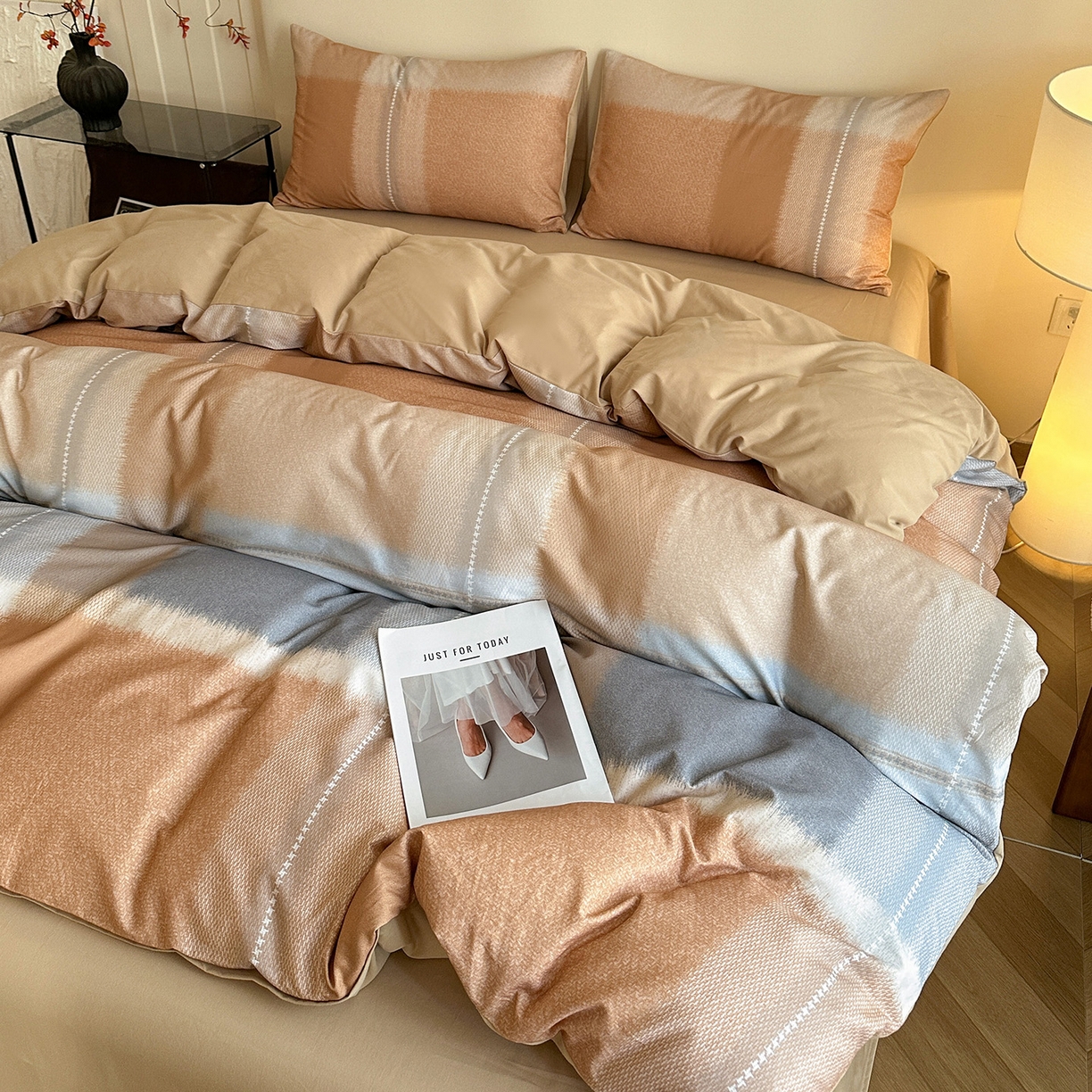 91家纺网 家纺一手货源 找家纺 捌月 2025新款A类数码印花北欧风全棉加厚磨毛四件套直播新品 布鲁尼