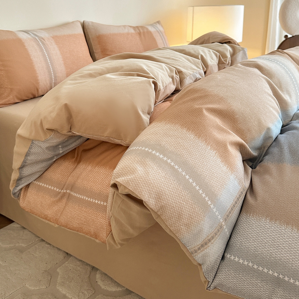 91家纺网 家纺一手货源 找家纺 捌月 2025新款A类数码印花北欧风全棉加厚磨毛四件套直播新品 布鲁尼