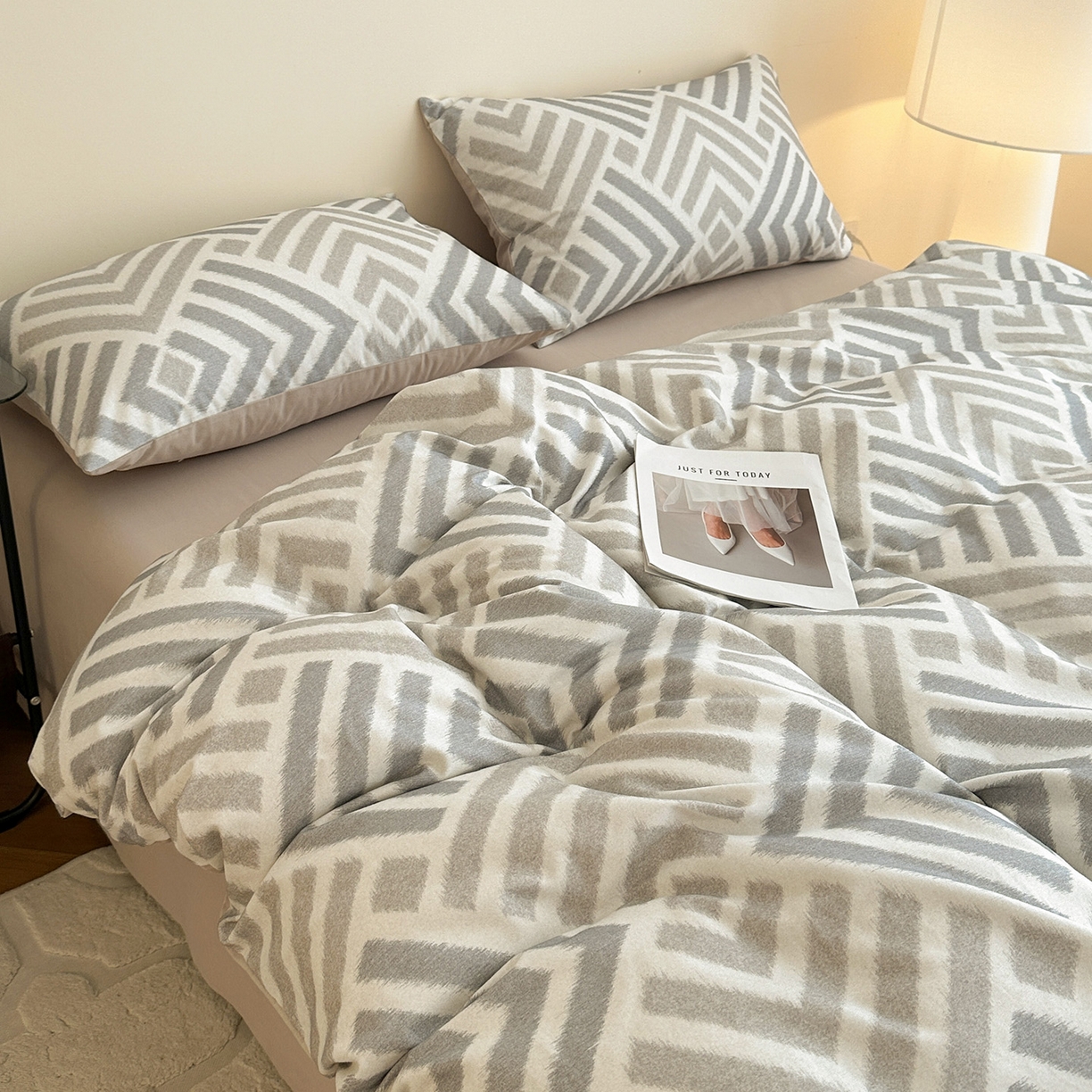 91家纺网 家纺一手货源 找家纺 捌月 2025新款A类数码印花北欧风全棉加厚磨毛四件套直播新品 半舟