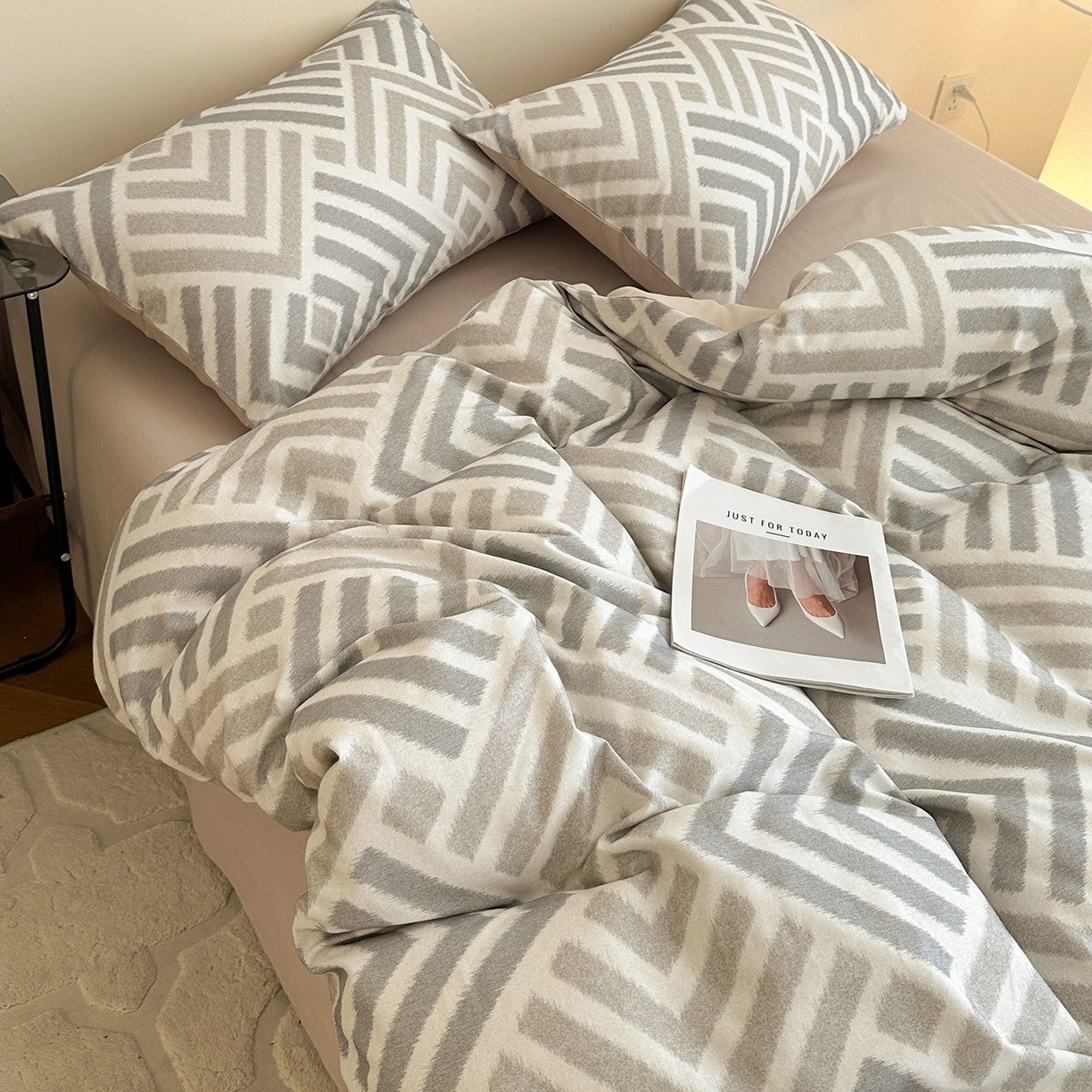 91家纺网 家纺一手货源 找家纺 捌月 2025新款A类数码印花北欧风全棉加厚磨毛四件套直播新品 半舟