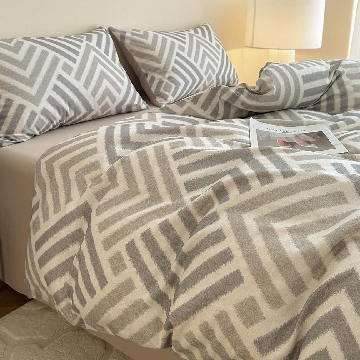 91家纺网 家纺一手货源 找家纺 捌月 2025新款A类数码印花北欧风全棉加厚磨毛四件套直播新品 半舟