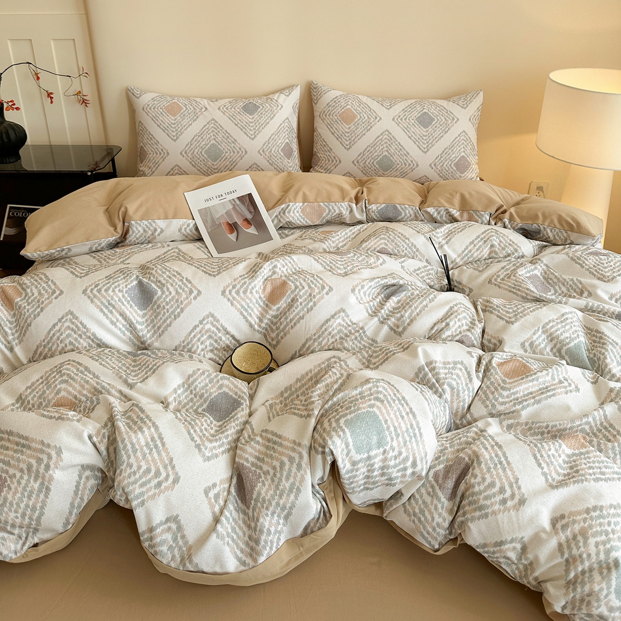 91家纺网 家纺一手货源 找家纺 捌月 2025新款A类数码印花北欧风全棉加厚磨毛四件套直播新品 贝拉