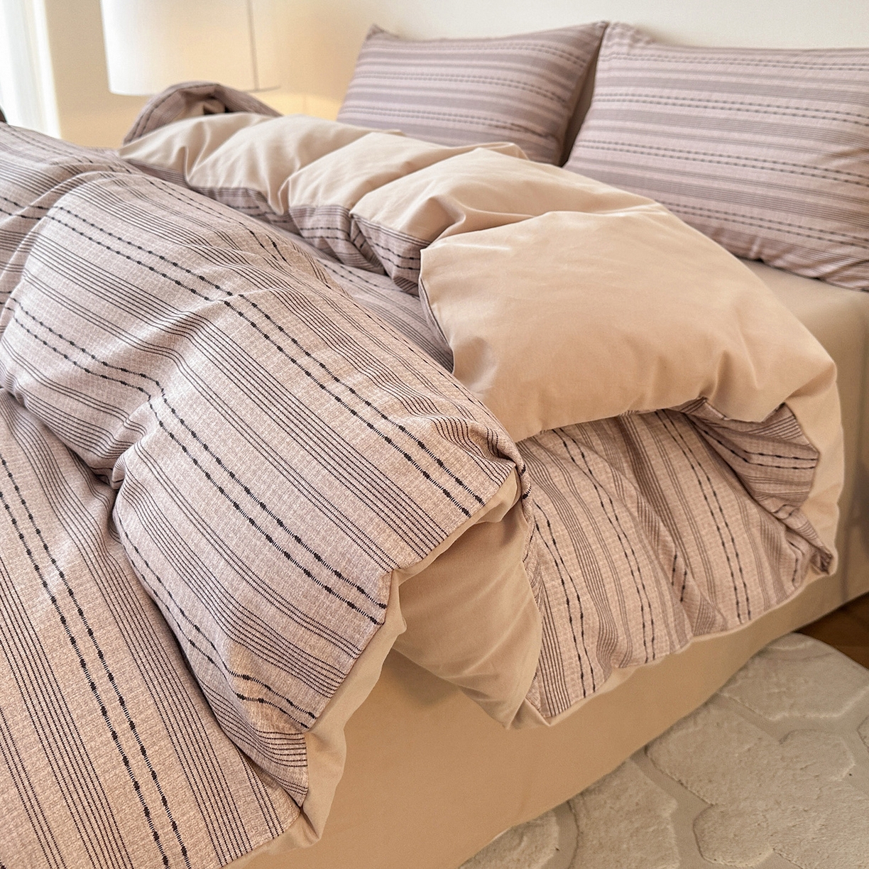 91家纺网 家纺一手货源 找家纺 捌月 2025新款A类数码印花北欧风全棉加厚磨毛四件套直播新品 初暖