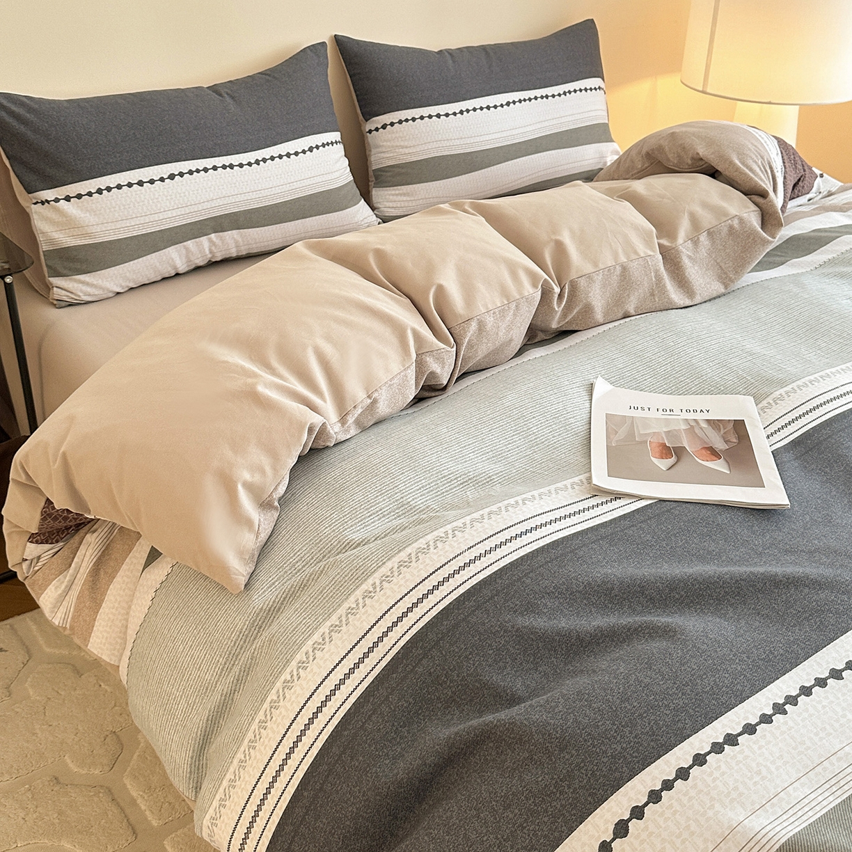 91家纺网 家纺一手货源 找家纺 捌月 2025新款A类数码印花北欧风全棉加厚磨毛四件套直播新品 灰腾