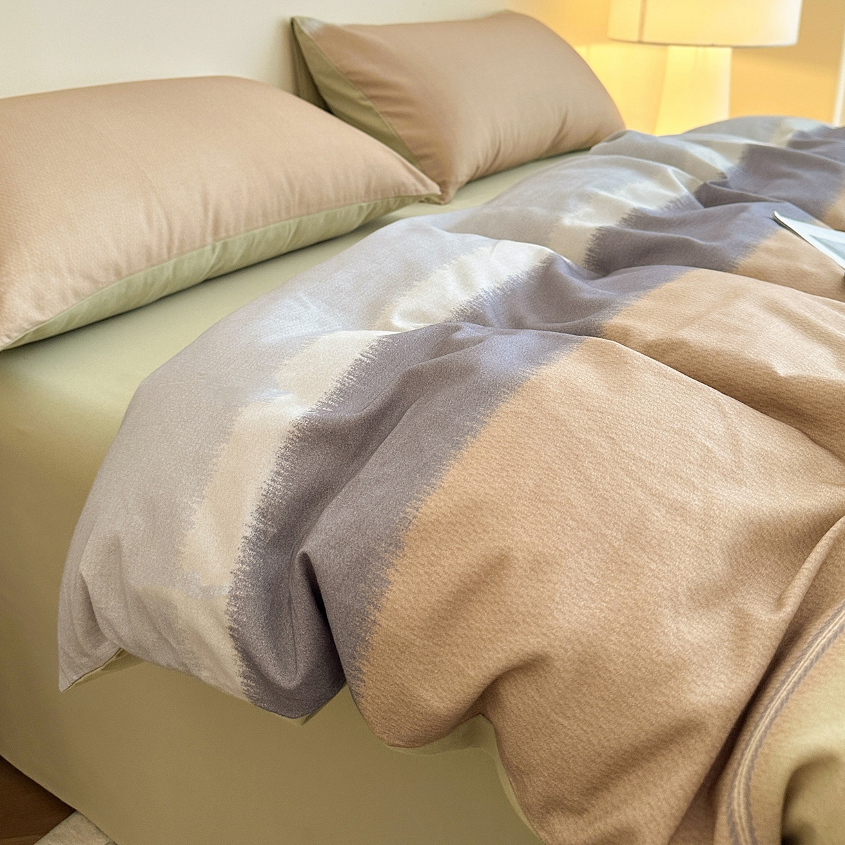 91家纺网 家纺一手货源 找家纺 捌月 2025新款A类数码印花北欧风全棉加厚磨毛四件套直播新品 吉赛尔