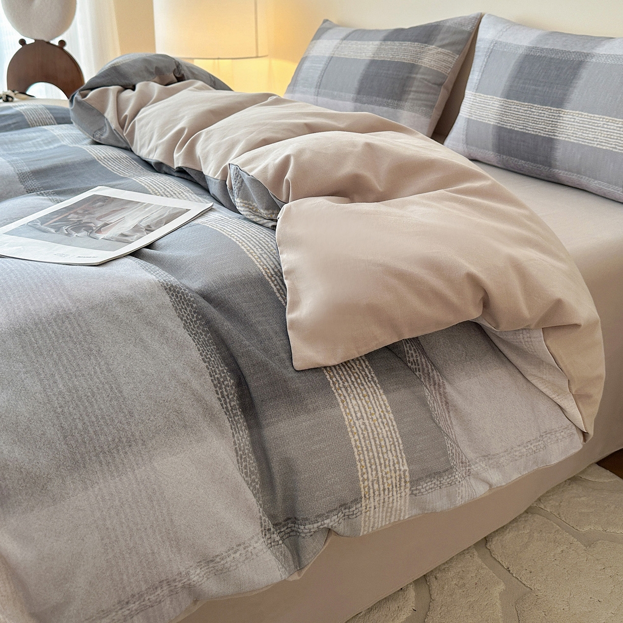 91家纺网 家纺一手货源 找家纺 捌月 2025新款A类数码印花北欧风全棉加厚磨毛四件套直播新品 简格