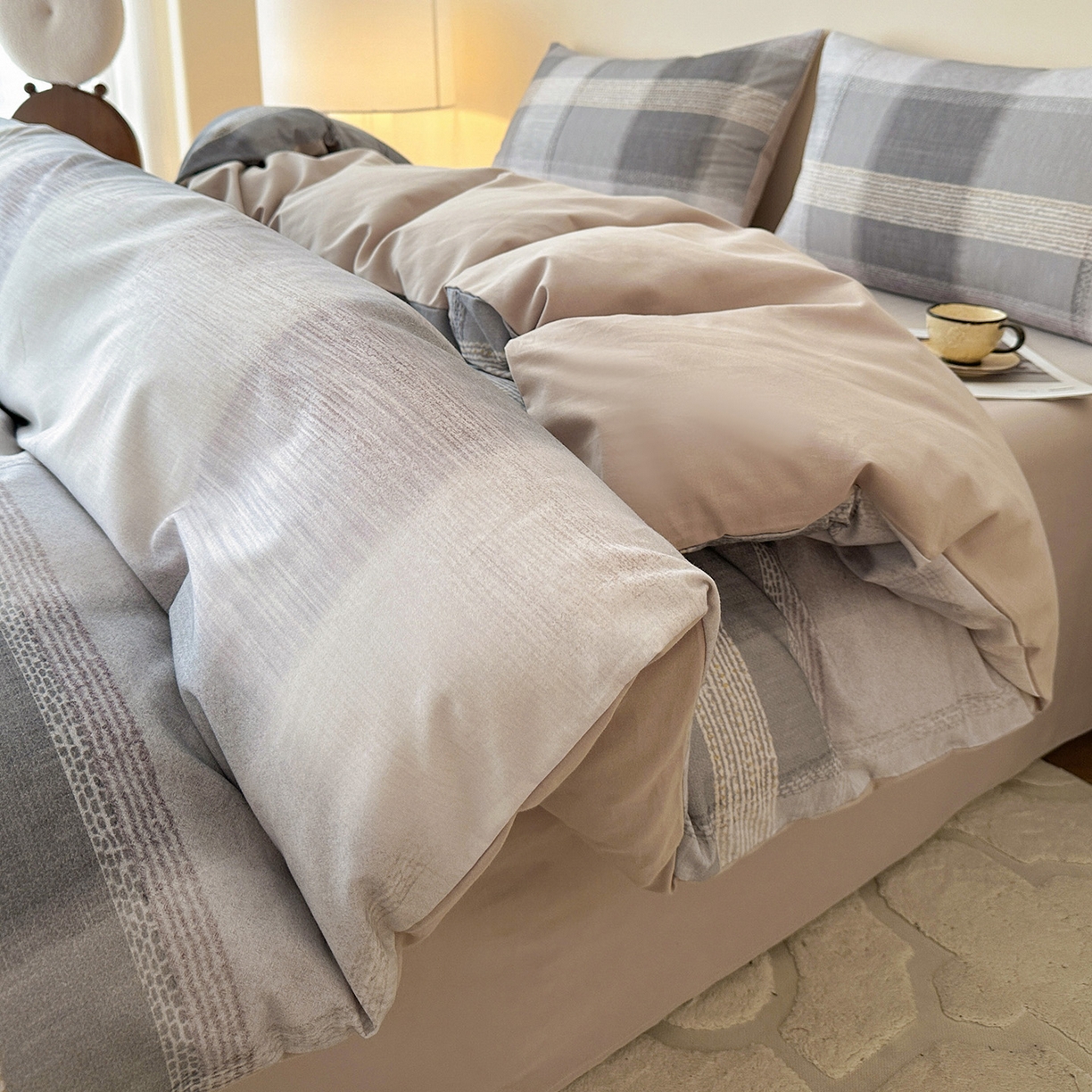 91家纺网 家纺一手货源 找家纺 捌月 2025新款A类数码印花北欧风全棉加厚磨毛四件套直播新品 简格