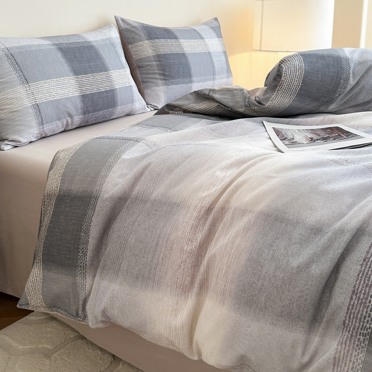 91家纺网 家纺一手货源 找家纺 捌月 2025新款A类数码印花北欧风全棉加厚磨毛四件套直播新品 简格