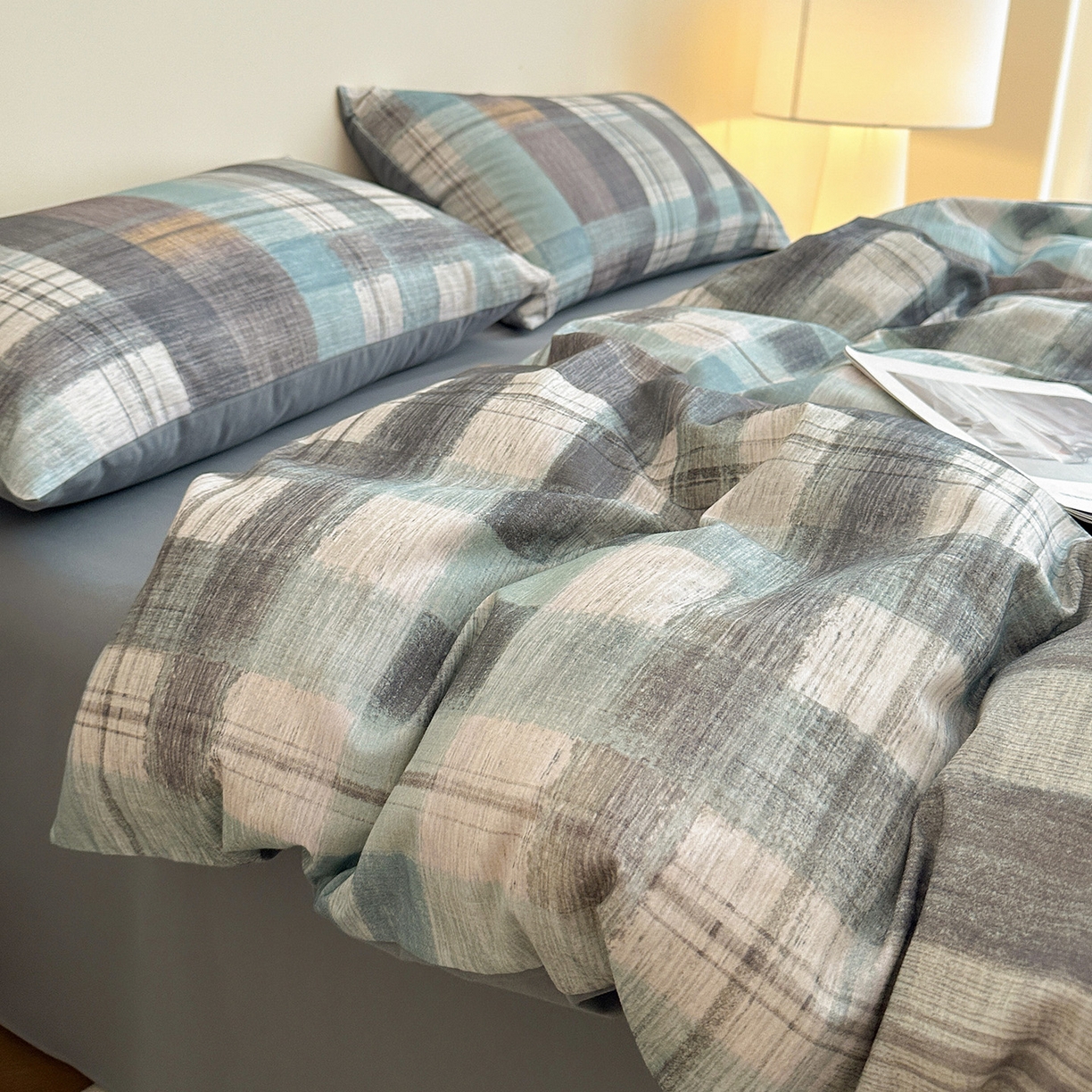 91家纺网 家纺一手货源 找家纺 捌月 2025新款A类数码印花北欧风全棉加厚磨毛四件套直播新品 蓝蒂斯