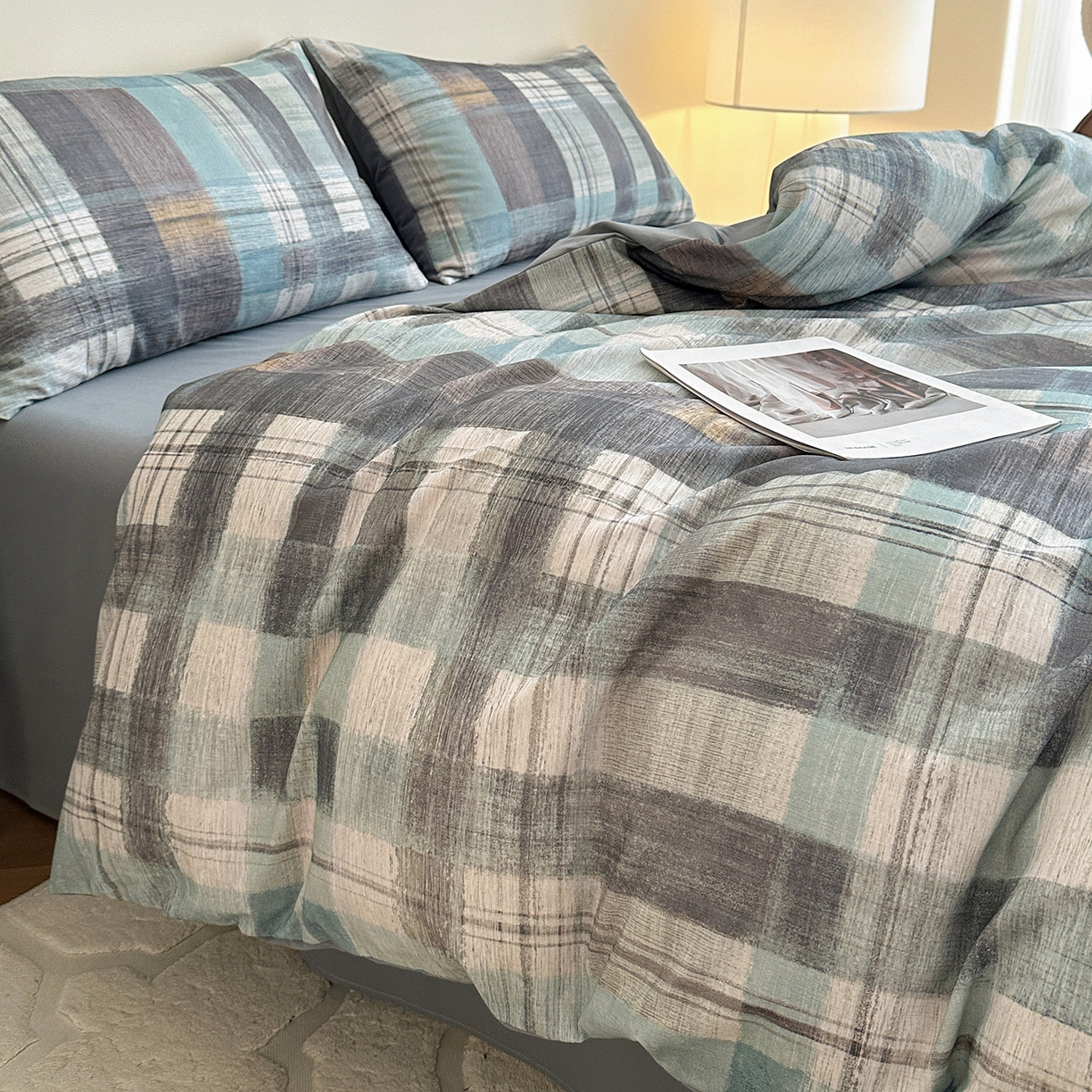 91家纺网 家纺一手货源 找家纺 捌月 2025新款A类数码印花北欧风全棉加厚磨毛四件套直播新品 蓝蒂斯