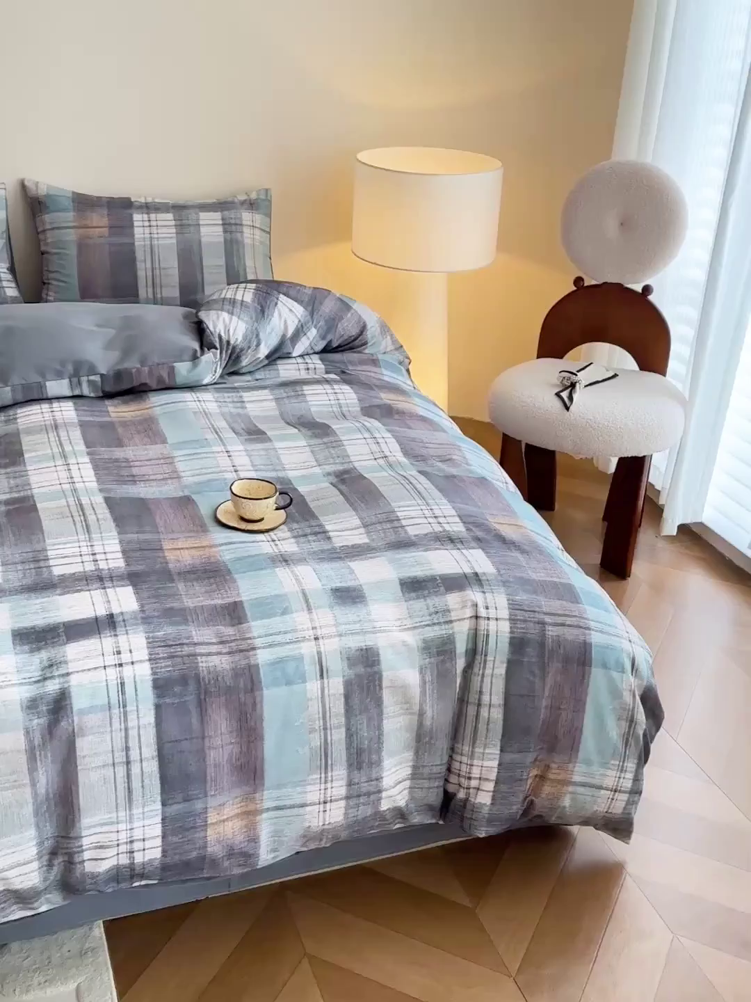 91家纺网 家纺一手货源 找家纺 捌月 2025新款A类数码印花北欧风全棉加厚磨毛四件套直播新品 蓝蒂斯