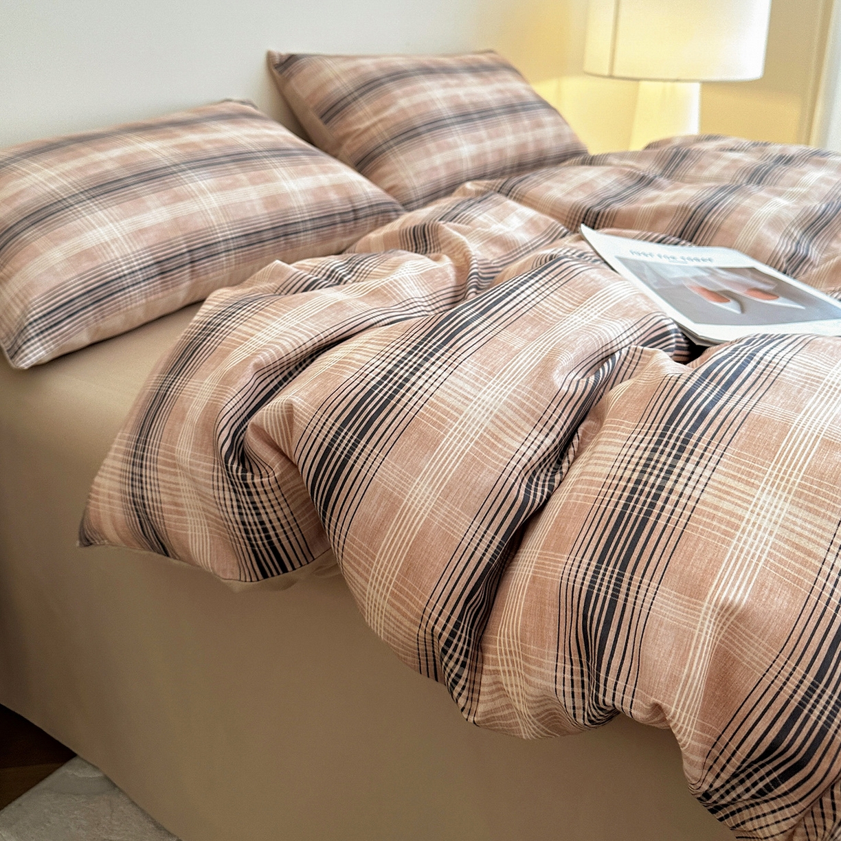 91家纺网 家纺一手货源 找家纺 捌月 2025新款A类数码印花北欧风全棉加厚磨毛四件套直播新品 摩卡