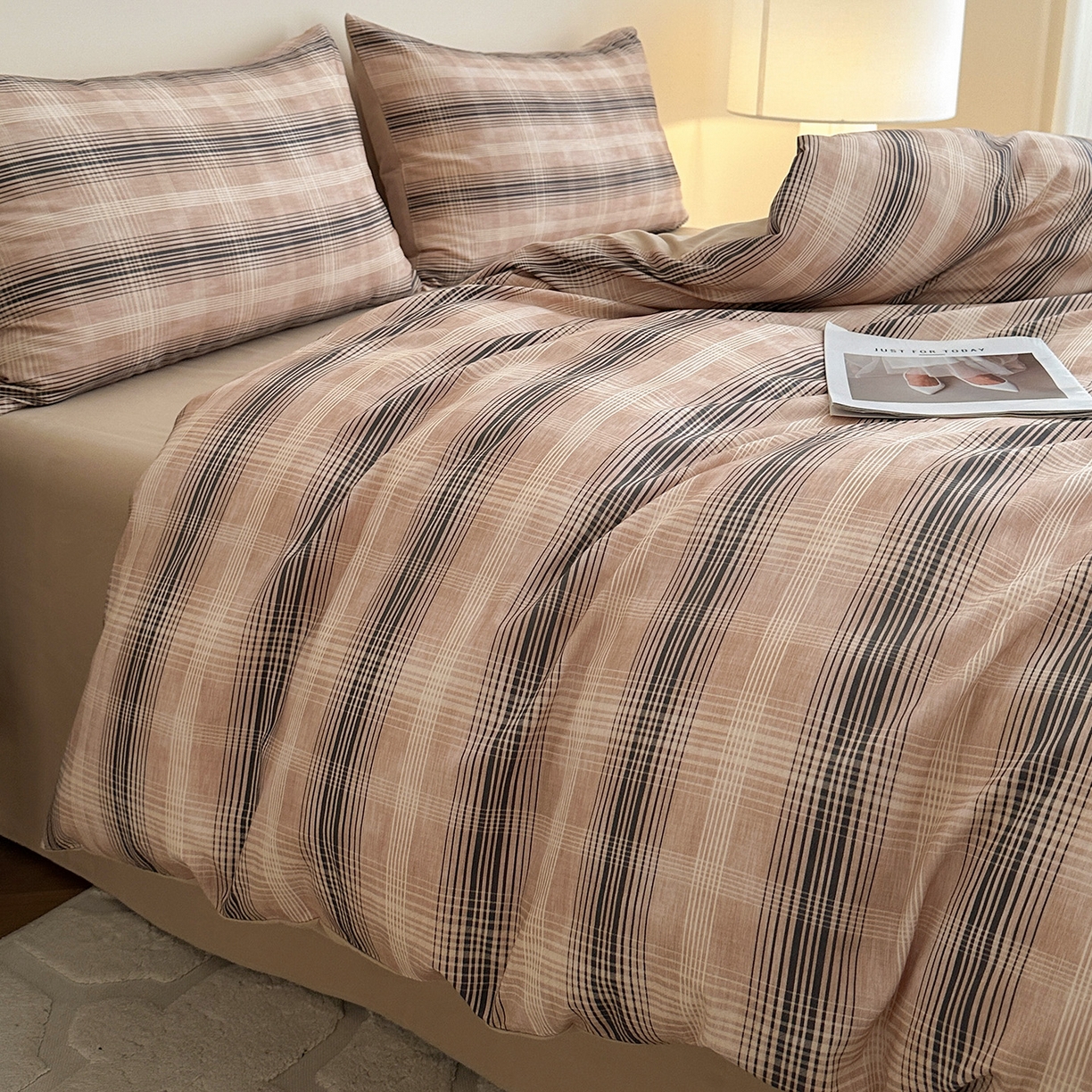 91家纺网 家纺一手货源 找家纺 捌月 2025新款A类数码印花北欧风全棉加厚磨毛四件套直播新品 摩卡