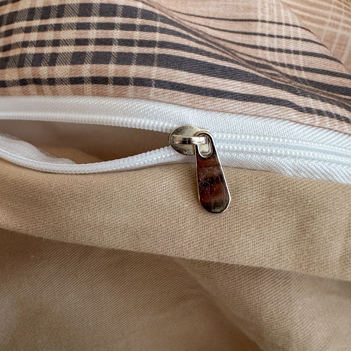 91家纺网 家纺一手货源 找家纺 捌月 2025新款A类数码印花北欧风全棉加厚磨毛四件套直播新品 摩卡