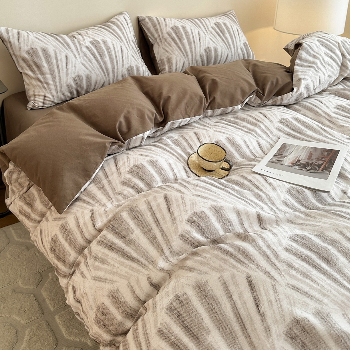 91家纺网 家纺一手货源 找家纺 捌月 2025新款A类数码印花北欧风全棉加厚磨毛四件套直播新品 莫奈