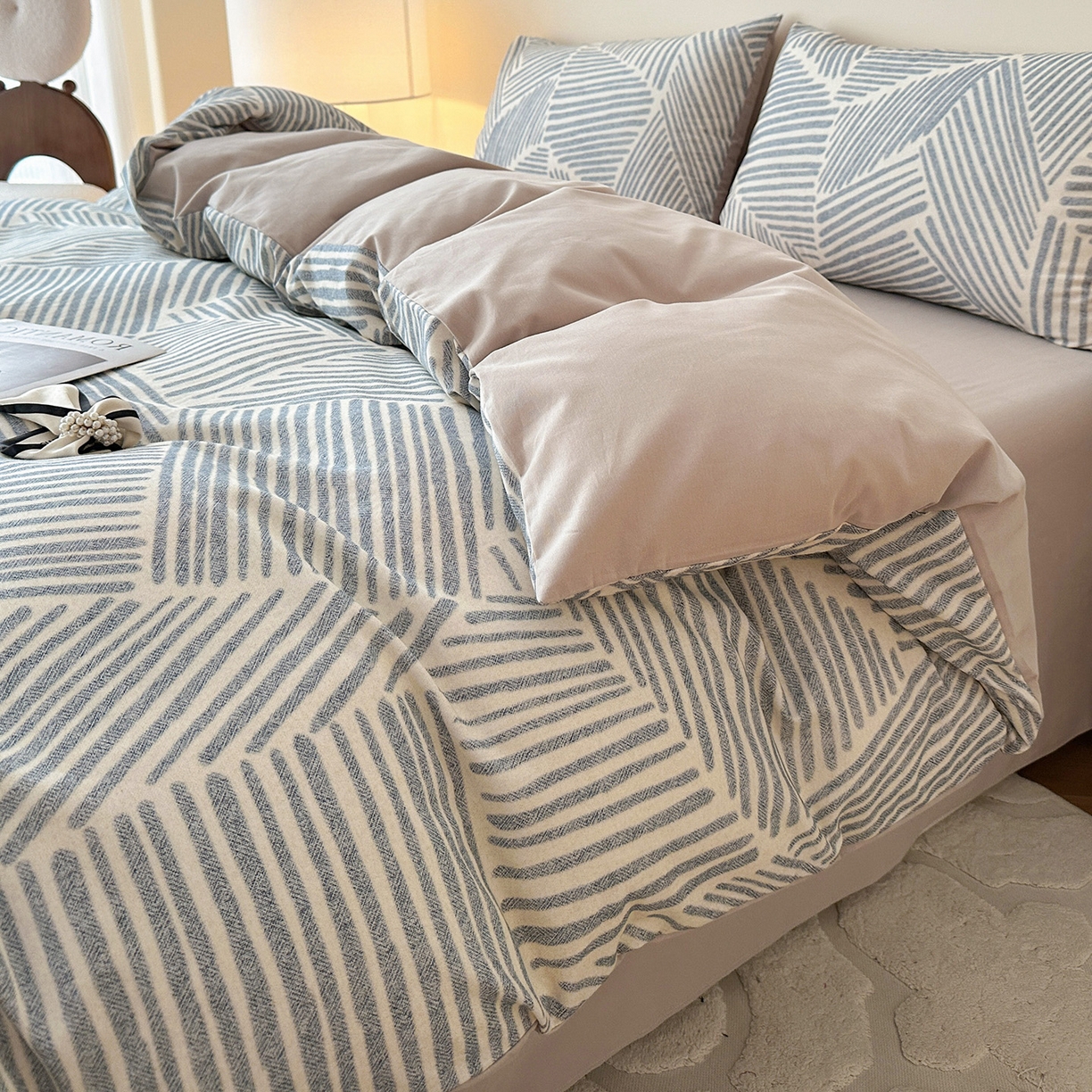 91家纺网 家纺一手货源 找家纺 捌月 2025新款A类数码印花北欧风全棉加厚磨毛四件套直播新品 纳纹