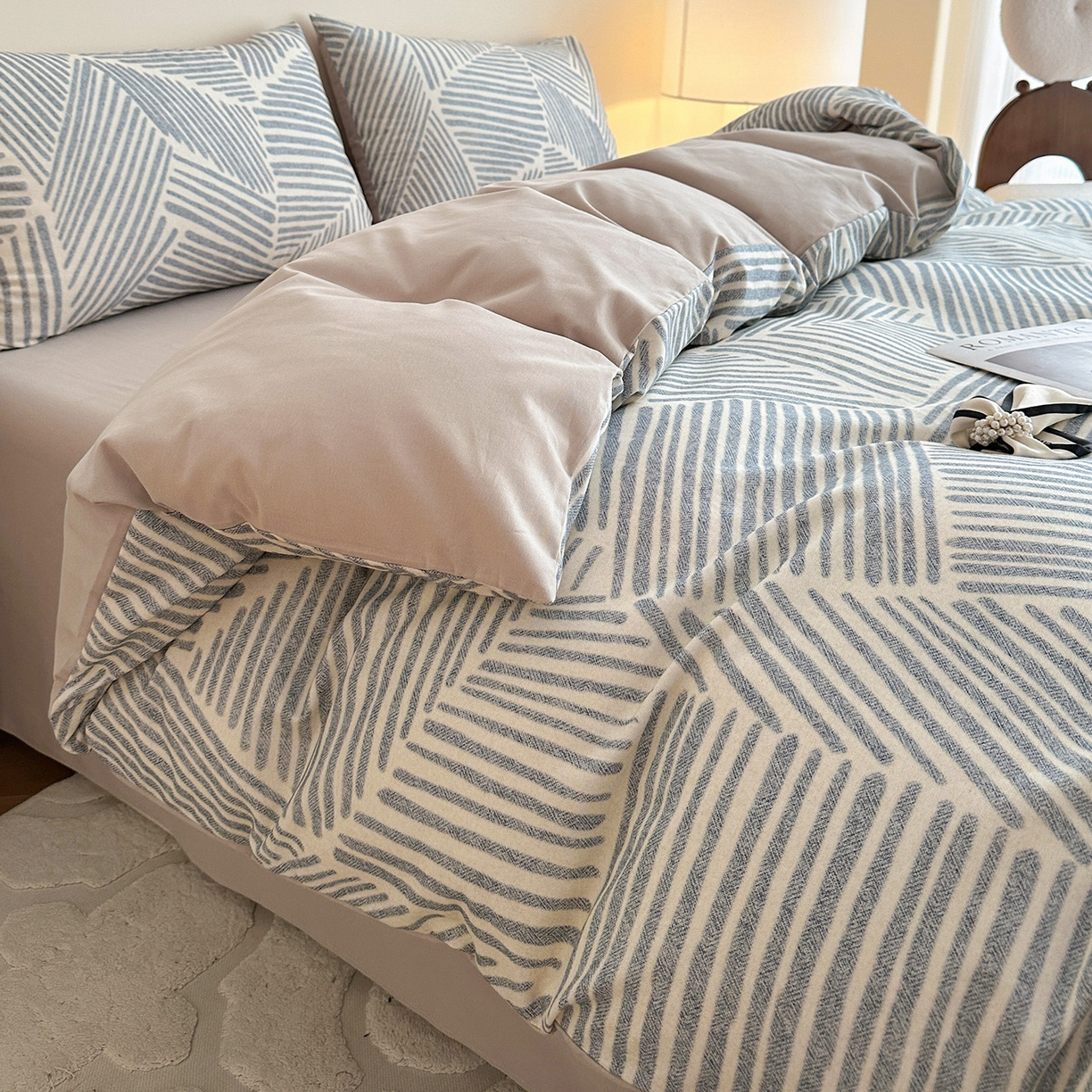 91家纺网 家纺一手货源 找家纺 捌月 2025新款A类数码印花北欧风全棉加厚磨毛四件套直播新品 纳纹