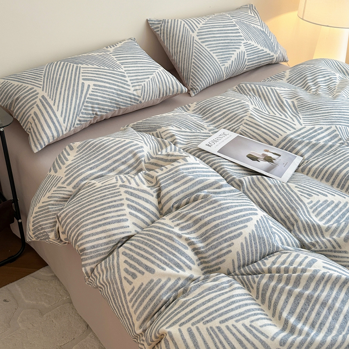 91家纺网 家纺一手货源 找家纺 捌月 2025新款A类数码印花北欧风全棉加厚磨毛四件套直播新品 纳纹