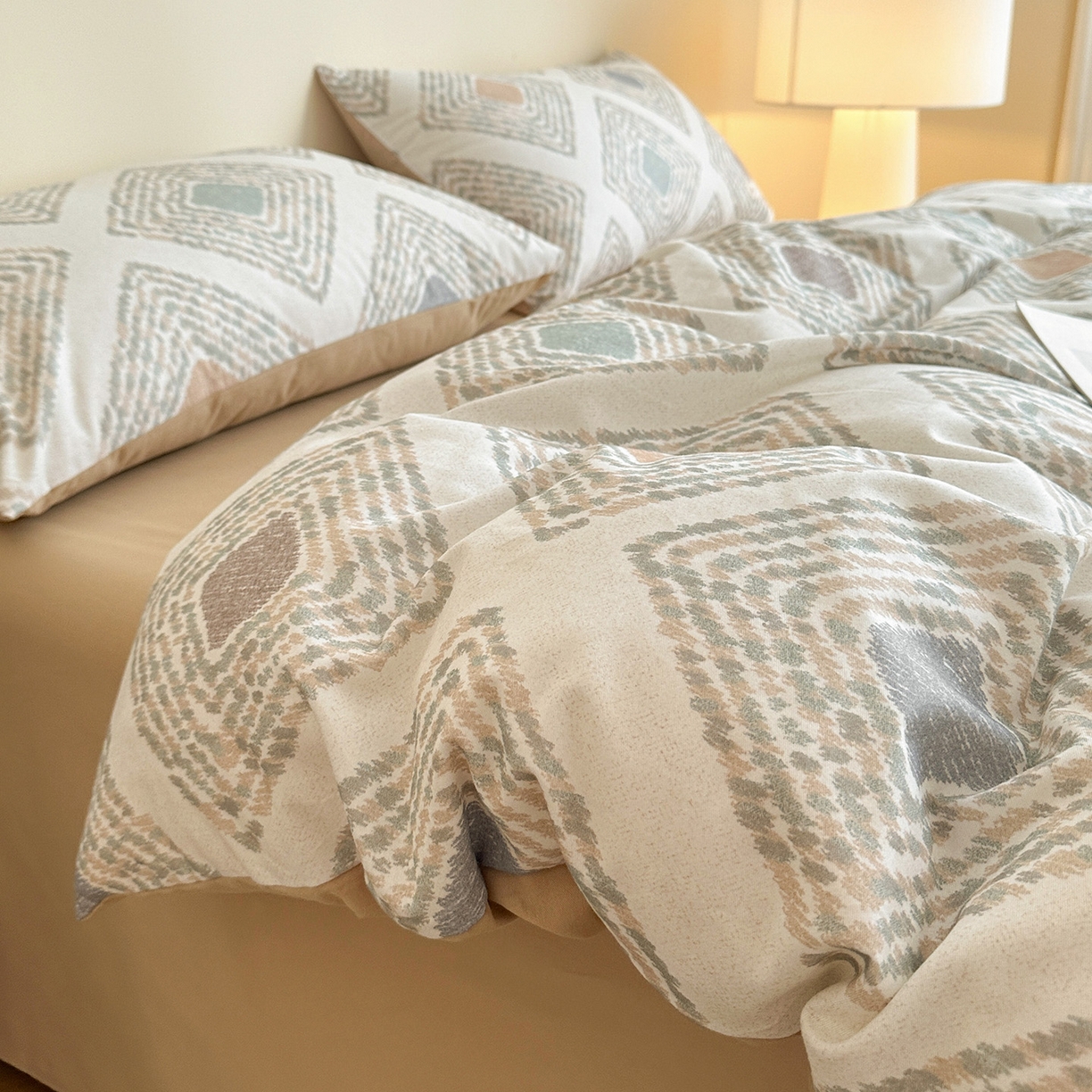 91家纺网 家纺一手货源 找家纺 （总）捌月 2025新款A类数码印花北欧风全棉加厚磨毛四件套直播新品