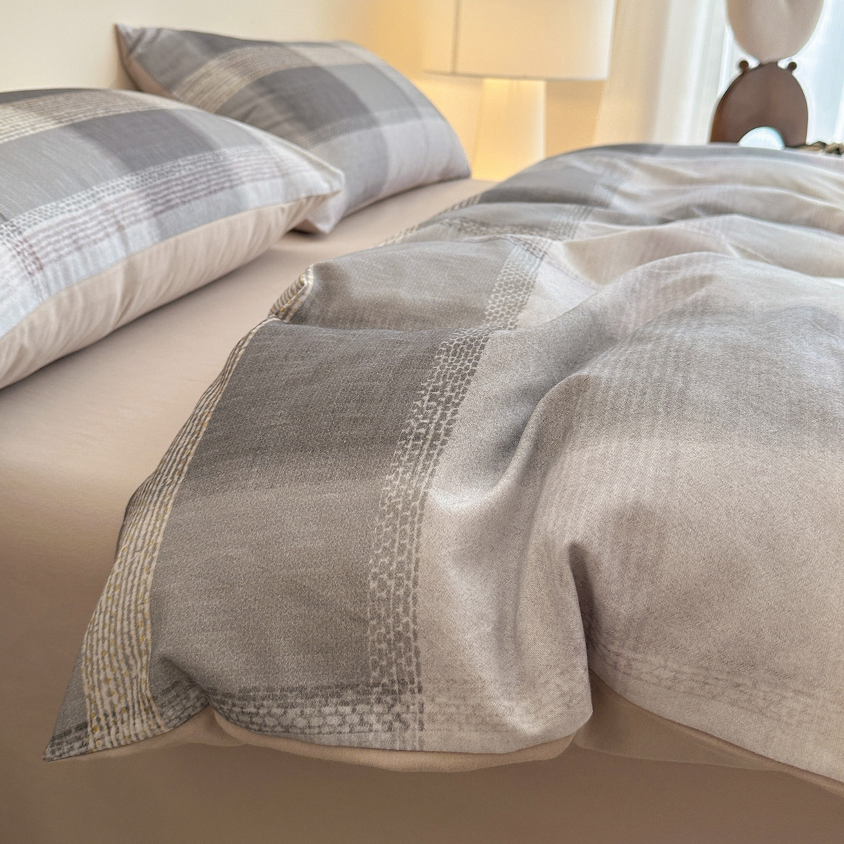 91家纺网 家纺一手货源 找家纺 （总）捌月 2025新款A类数码印花北欧风全棉加厚磨毛四件套直播新品