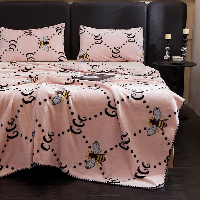 91家纺网 家纺一手货源 找家纺 楼兰公主 2025新款潮牌三角针贝壳绣盖毯毛毯系列 古里