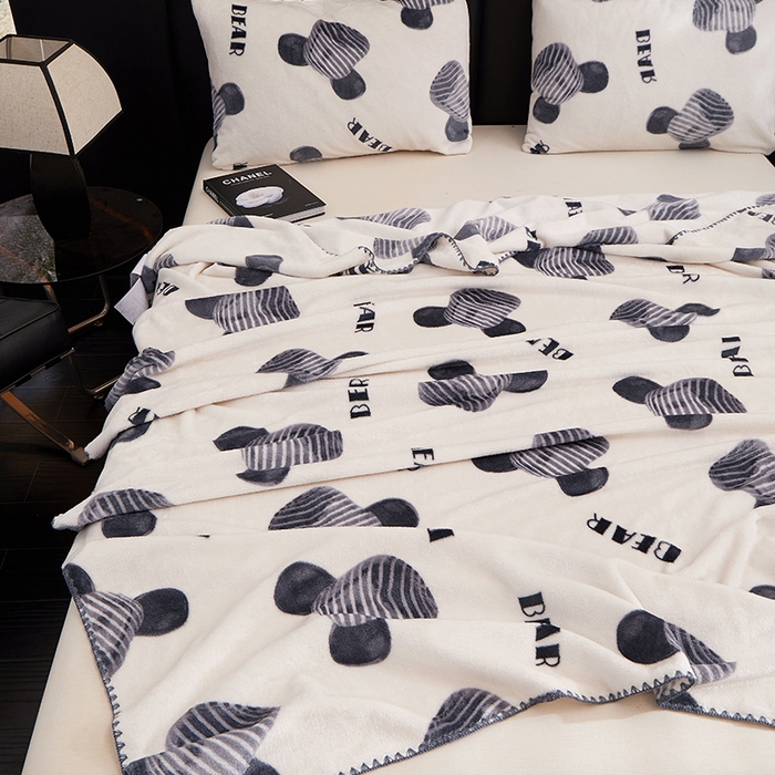 91家纺网 家纺一手货源 找家纺 （总）楼兰公主 2025新款潮牌三角针贝壳绣盖毯毛毯系列