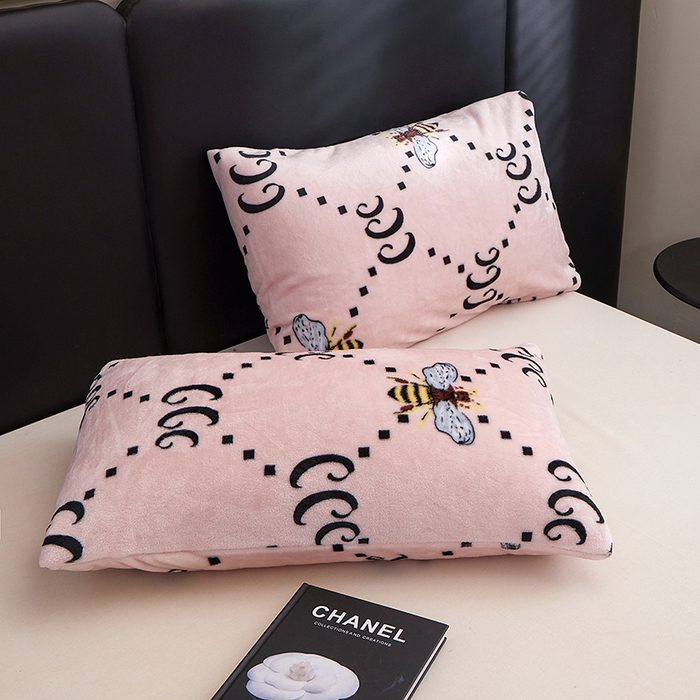 91家纺网 家纺一手货源 找家纺 楼兰公主 2025新款潮牌三角针贝壳绣盖毯毛毯系列 古里