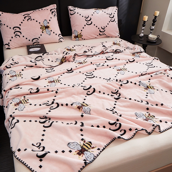 91家纺网 家纺一手货源 找家纺 楼兰公主 2025新款潮牌三角针贝壳绣盖毯毛毯系列 古里