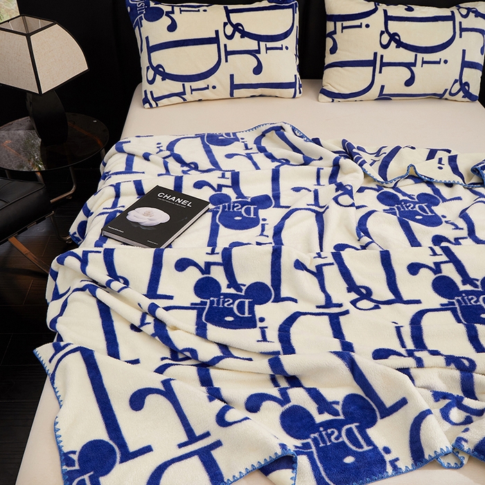 91家纺网 家纺一手货源 找家纺 楼兰公主 2025新款潮牌三角针贝壳绣盖毯毛毯系列 Dsir