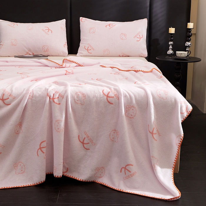 91家纺网 家纺一手货源 找家纺 楼兰公主 2025新款潮牌三角针贝壳绣盖毯毛毯系列 橘猫