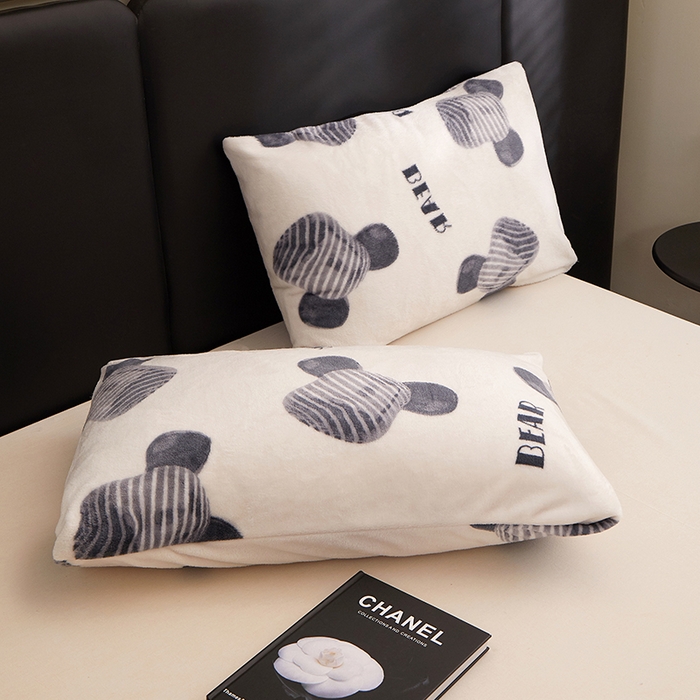 91家纺网 家纺一手货源 找家纺 楼兰公主 2025新款潮牌三角针贝壳绣盖毯毛毯系列 潮牌狗