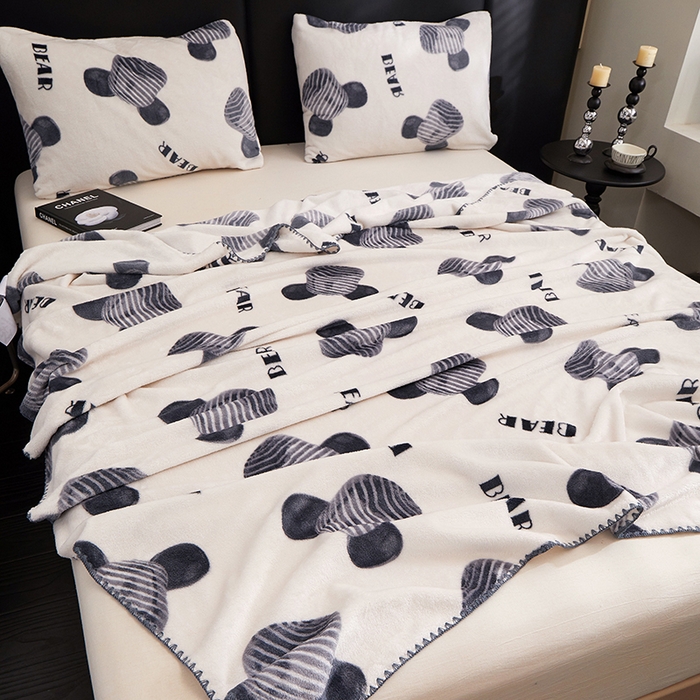 91家纺网 家纺一手货源 找家纺 （总）楼兰公主 2025新款潮牌三角针贝壳绣盖毯毛毯系列