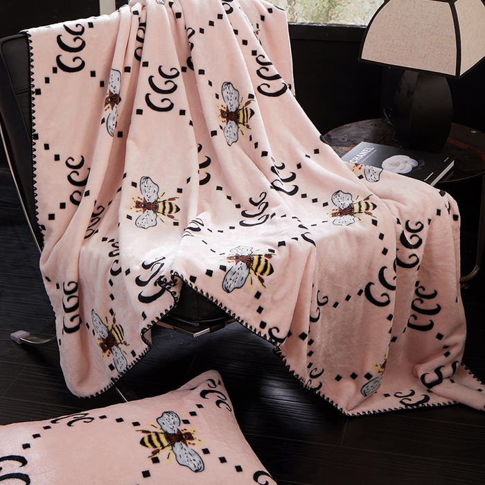 91家纺网 家纺一手货源 找家纺 （总）楼兰公主 2025新款潮牌三角针贝壳绣盖毯毛毯系列