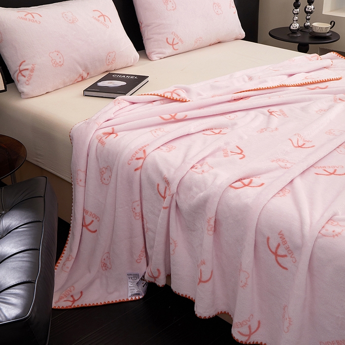 91家纺网 家纺一手货源 找家纺 楼兰公主 2025新款潮牌三角针贝壳绣盖毯毛毯系列 橘猫