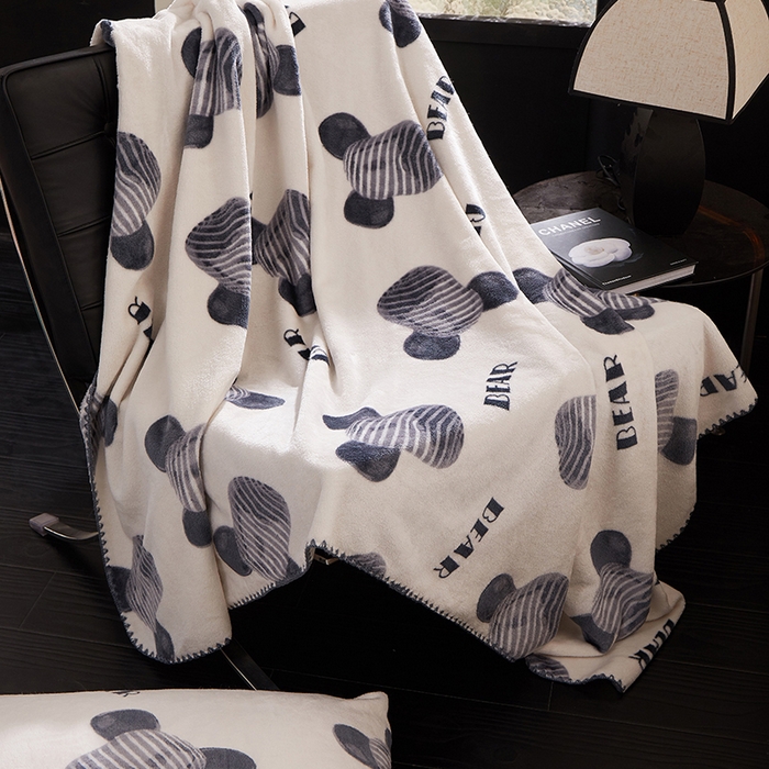 91家纺网 家纺一手货源 找家纺 （总）楼兰公主 2025新款潮牌三角针贝壳绣盖毯毛毯系列