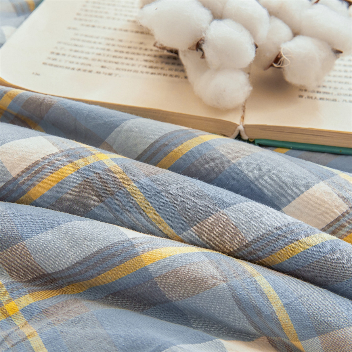 91家纺网 家纺一手货源 找家纺 梵蒂莎 2025新款可拆卸棉花被（场景1） 素格晴蓝