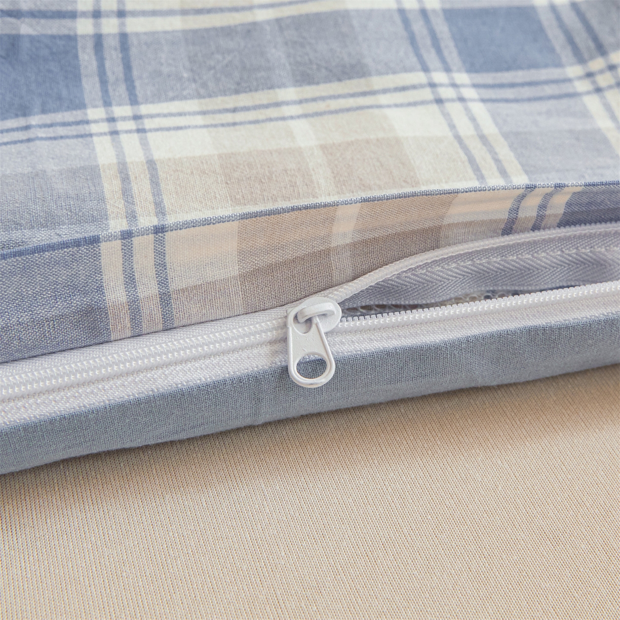 91家纺网 家纺一手货源 找家纺 （总）梵蒂莎 2025新款可拆卸棉花被（场景1）