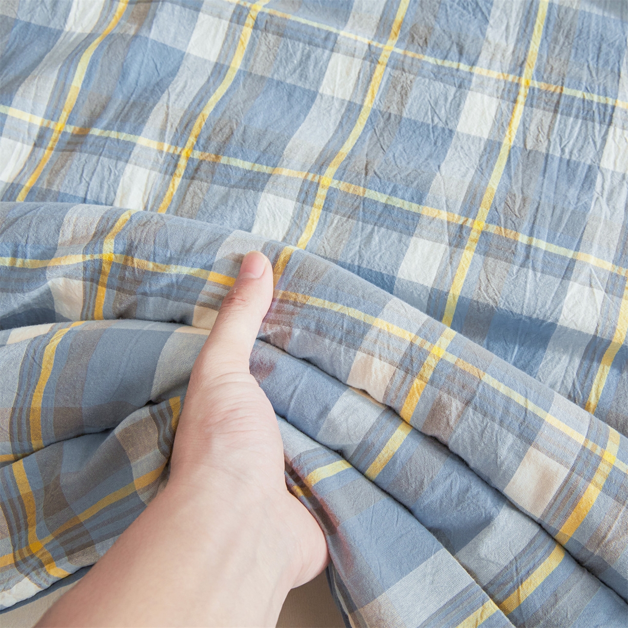 91家纺网 家纺一手货源 找家纺 梵蒂莎 2025新款可拆卸棉花被（场景1） 素格晴蓝