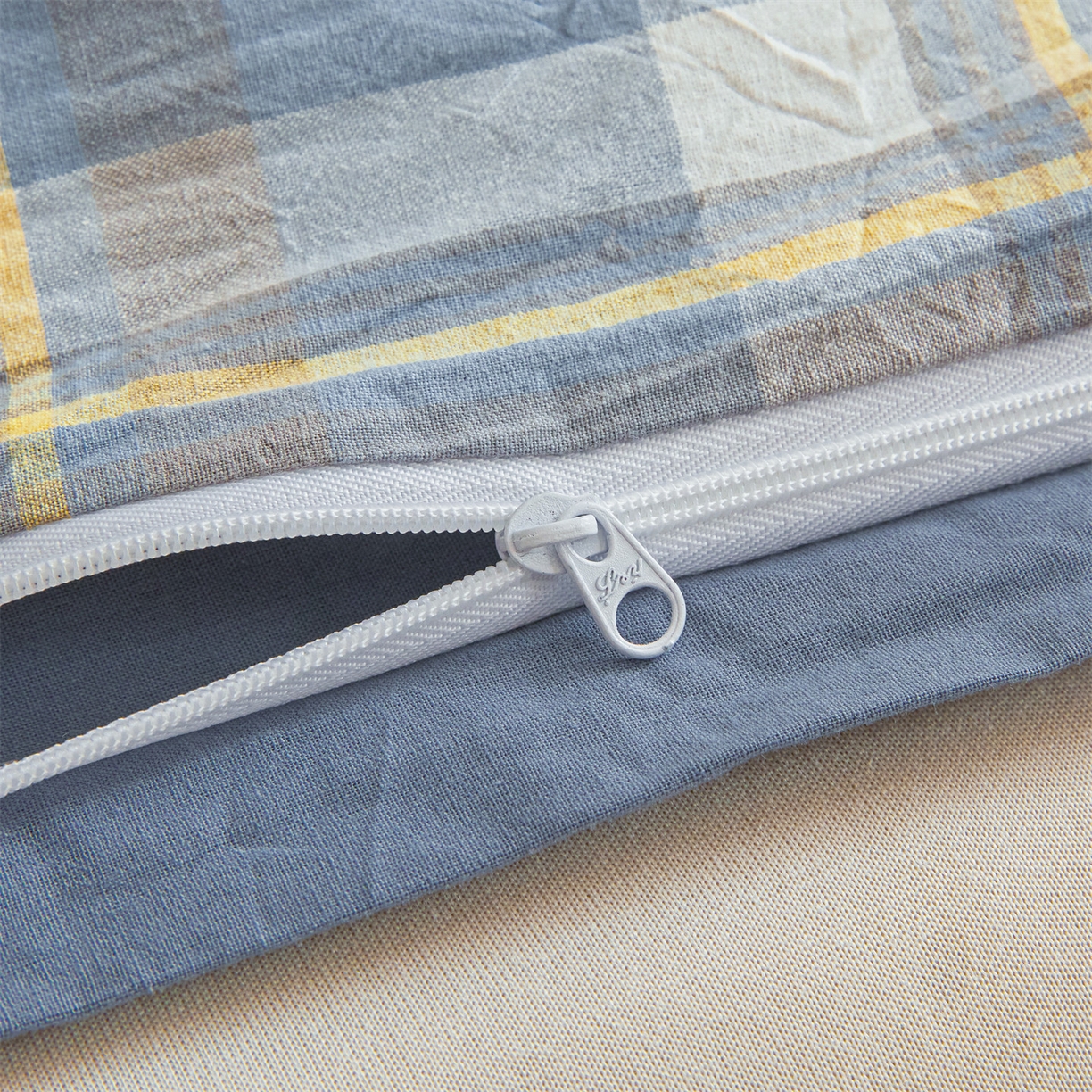 91家纺网 家纺一手货源 找家纺 梵蒂莎 2025新款可拆卸棉花被（场景1） 素格晴蓝