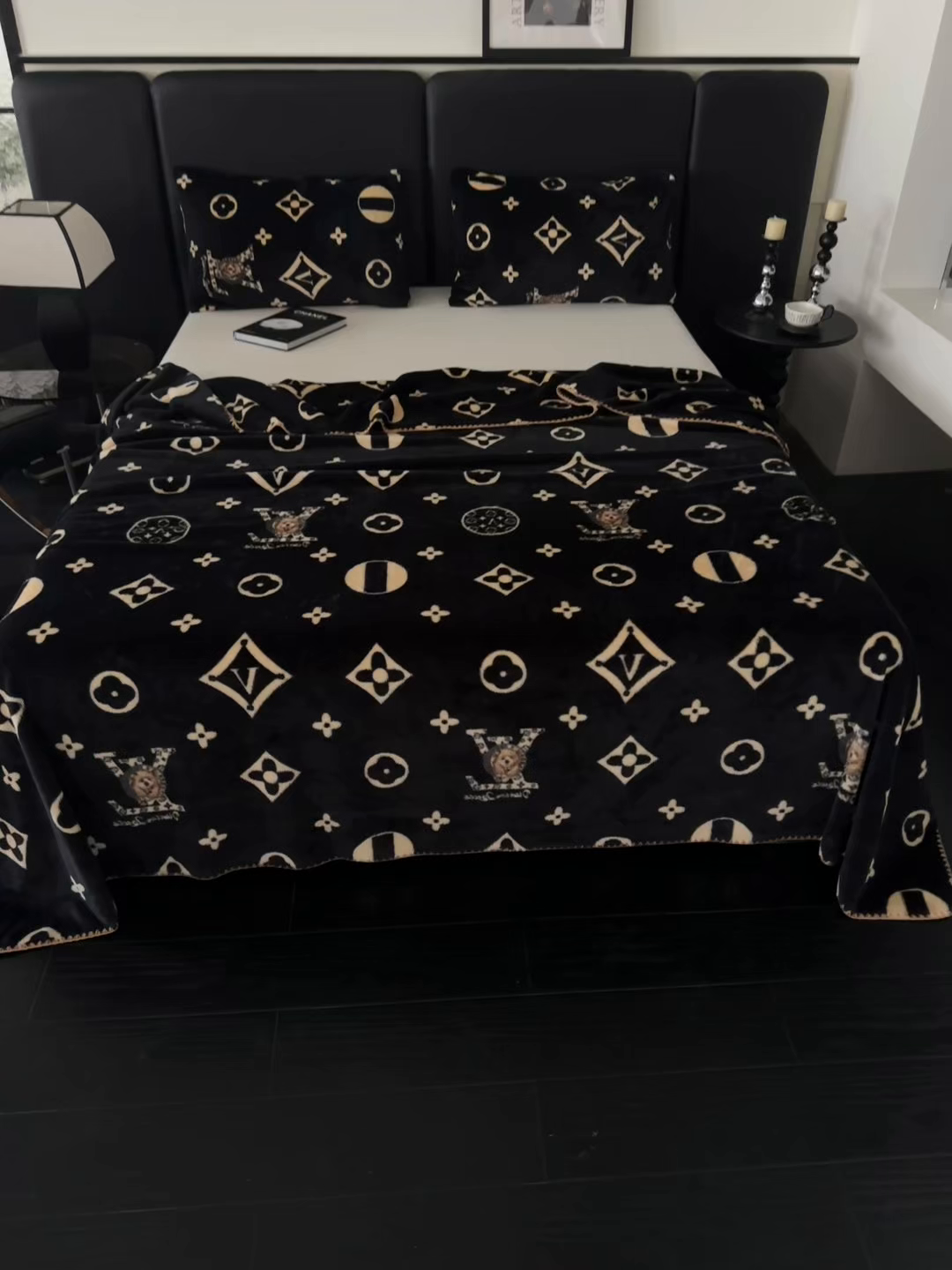 91家纺网 家纺一手货源 找家纺 （总）楼兰公主 2025新款潮牌三角针贝壳绣盖毯毛毯系列