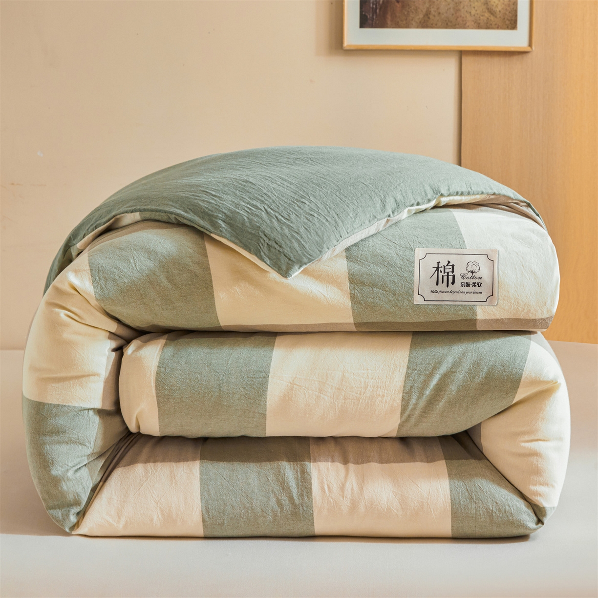 91家纺网 家纺一手货源 找家纺 梵蒂莎 2025新款可拆卸棉花被（场景1） 浅绿格影